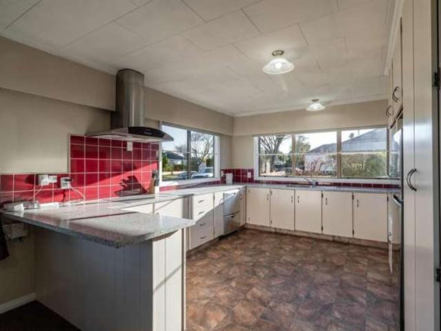 9 Birmingham Street, Takaro, Palmerston North City