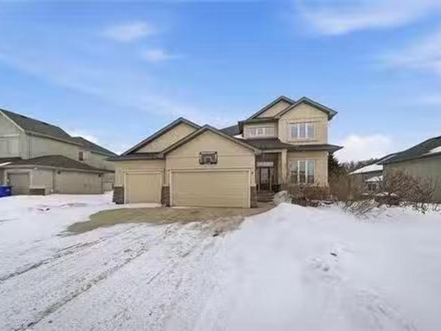 9 Blue Spruce Rd, Oakbank, MB, R0E 1J2 Luxury House for sale.