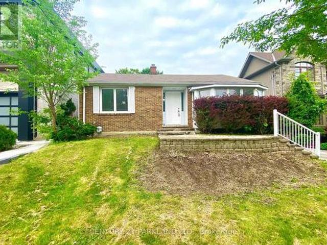 9 Brooklawn Avenue, Toronto, ON, M1M 2P3 house for sale | Listing ID E12230 | Royal LePage