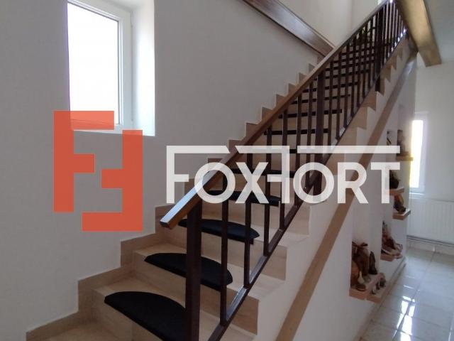9 camere, casa de vanzare Timis judet, Utvin 6979 •