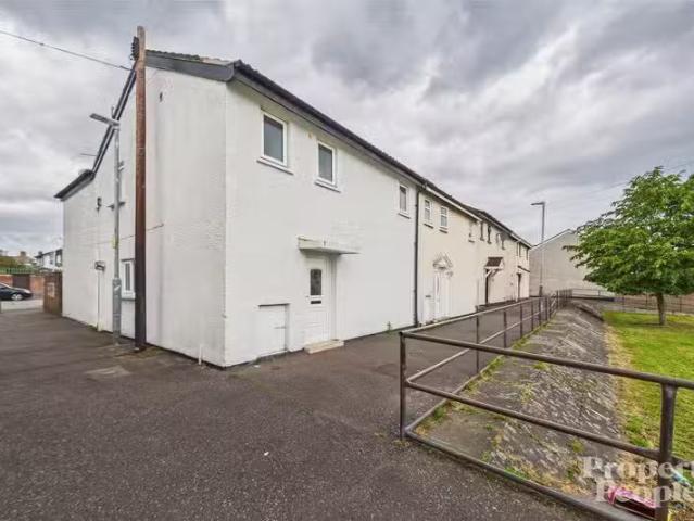 9 Carlisle Square