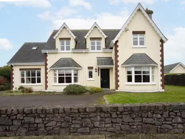 9 Cois Fota, Belvelly, Cobh, Co. Cork, P24KX06 is for sale