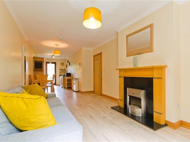 9 College House, Taylors Hill, Rathfarnham, Dublin 16 Sherry FitzGerald Templeogue 4881 MyHome. Ie Residential