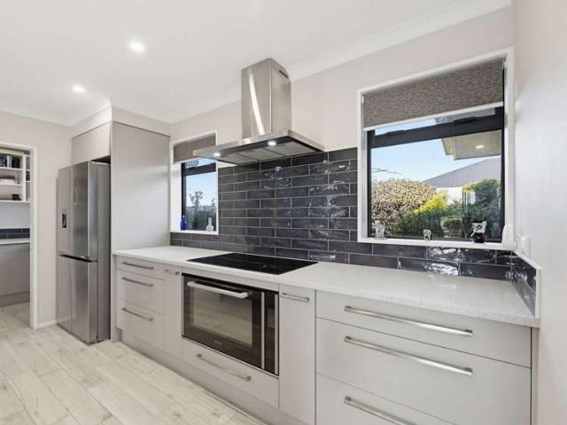 9 Crest Place, Rolleston, Selwyn