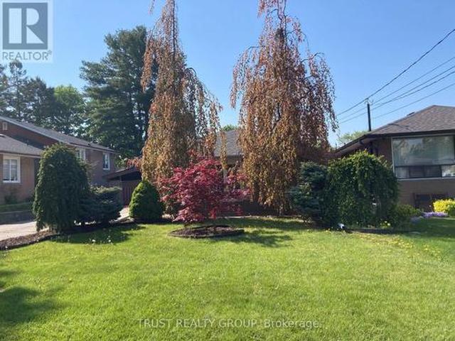 9 Del Ria Drive, Toronto, ON, M6L 1L9 house for sale | Listing ID W13146 | Royal LePage