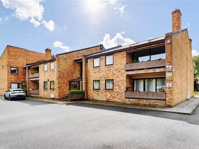 9 Denewood, Beechpark Avenue, Castleknock, Dublin 15, D15 ET21