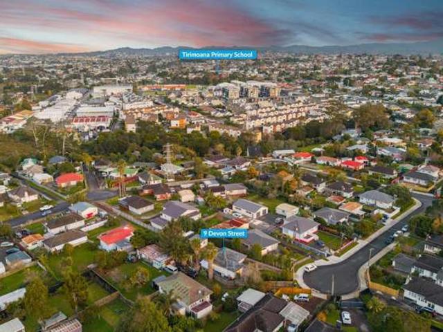9 Devon Street, Te Atatu South, Waitakere City