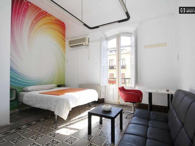 9 Dormitorio Shared Living/Roommate Granada Granada 90908074