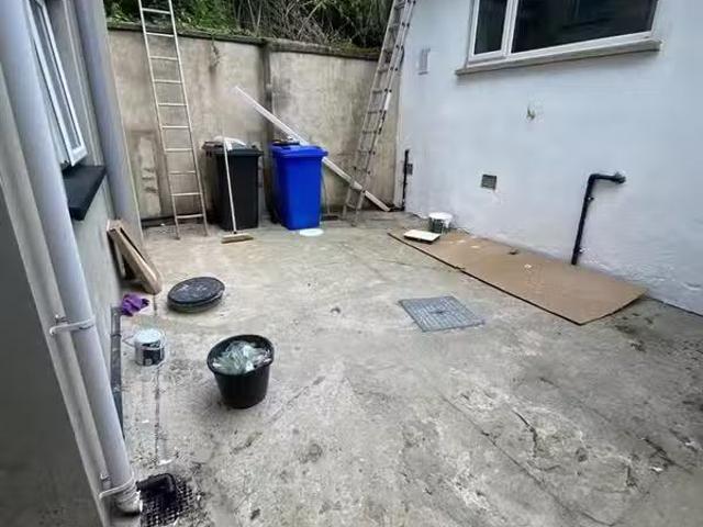9 Ebrington Terrace ROOM LET