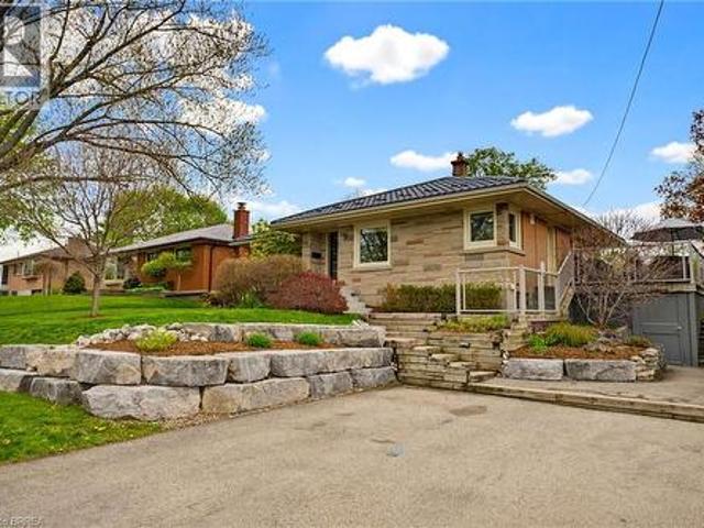9 Elizabeth Street, St. George, ON, N0E 1N0 house for sale | Listing ID 40828 | Royal LePage