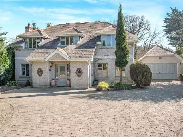 9 Enniskerry Demesne, Enniskerry, A98N271 is for sale