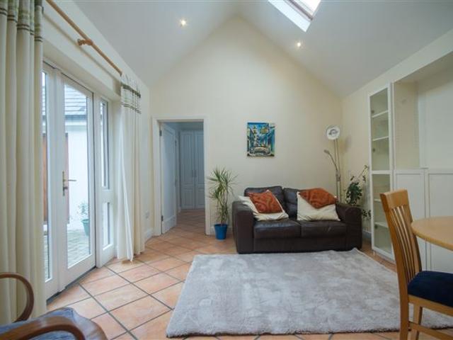 9 Estate Avenue, Merrion, Dublin 4 Tom O'Higgins Estate Agent 4908 MyHome. Ie Residential