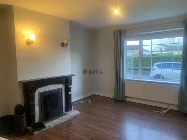 9 Fairways, Castlebar, Co. Mayo is for rent