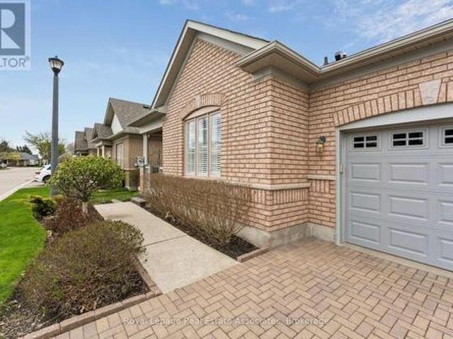 9 Falconwood Place, Brampton, ON, L6R 3J3 condo for sale | Listing ID W13108 | Royal LePage