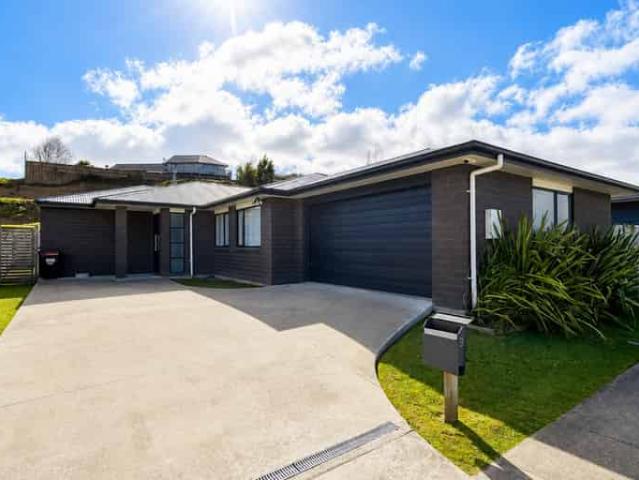 9 Freedom Drive, Kelvin Grove, Palmerston North City