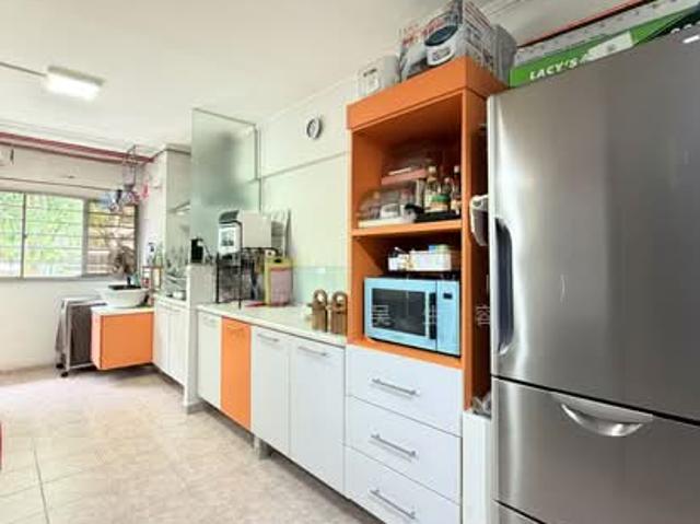 9 Gloucester Road HDB Apartment For Sale, $640,000, 3 Bed 2 Bath 980 sqft $653.00 psf