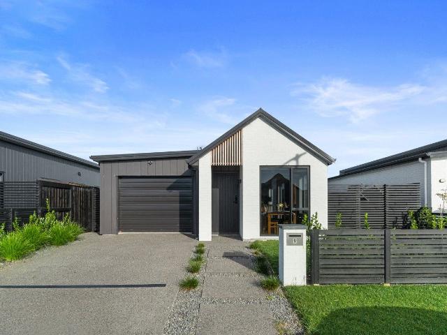 9 Gosset Avenue