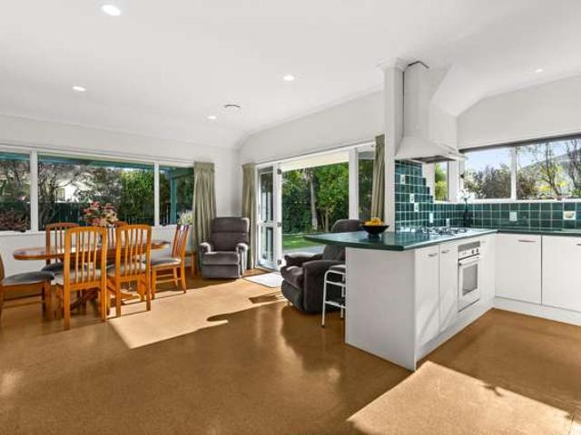 9 Gresham Place, Taradale, Napier City