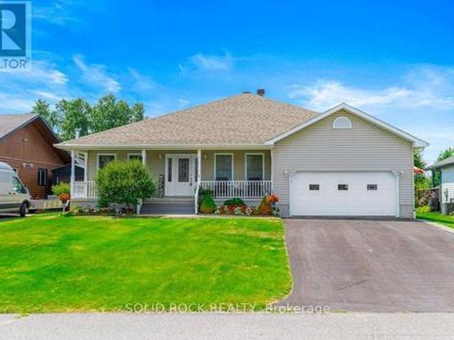 9 Grove Street, South Dundas, ON, K0E 1K0 house for sale | Listing ID X12316 | Royal LePage
