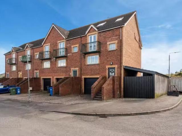 9 Hawthorne Court