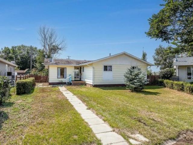 9 Heather Court, Irvine, AB, T0J 1V0 house for sale | Listing ID A2338 | Royal LePage