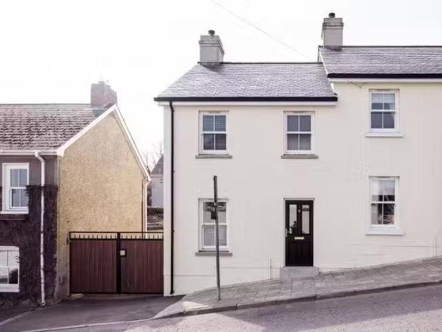 9 Irish Street