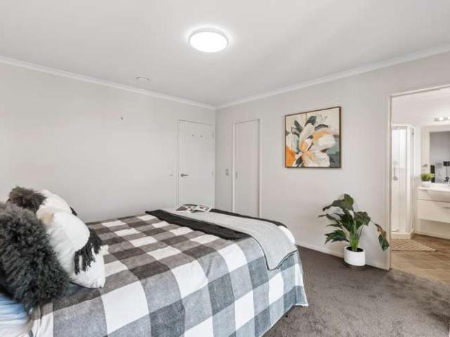 9 Irwin Logan Drive, Mosgiel, Dunedin City