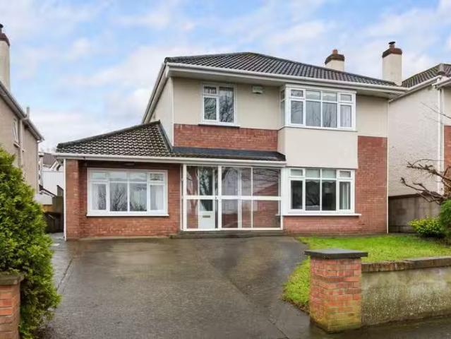 9 Kingston Crescent, Ballinteer, Dublin 16, D16W822 is for sale