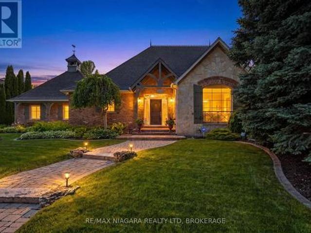 9 Lucia Court, Niagara On The Lake Town, ON, L0S 1J0 house for sale | Listing ID X13460 | Royal LePage