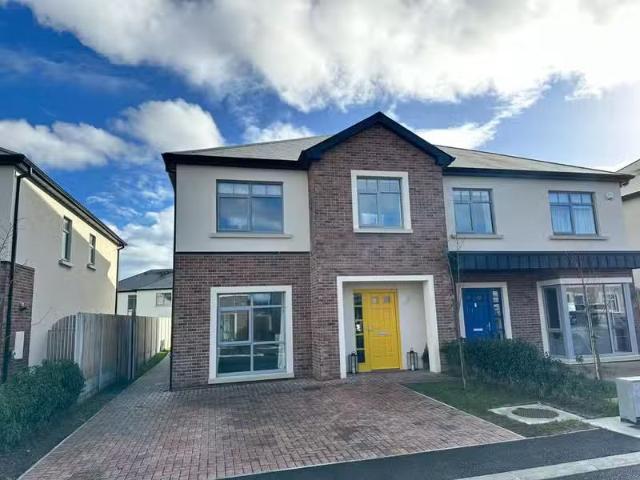 9 Lake View, Fox Meadow, Kilkenny, Co. Kilkenny, R95FWN1 is fo.