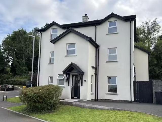 9 Leafield Park
