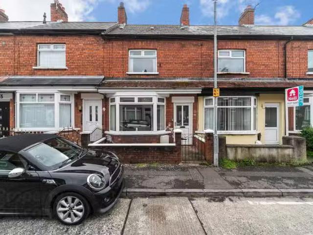 9 Lichfield Avenue