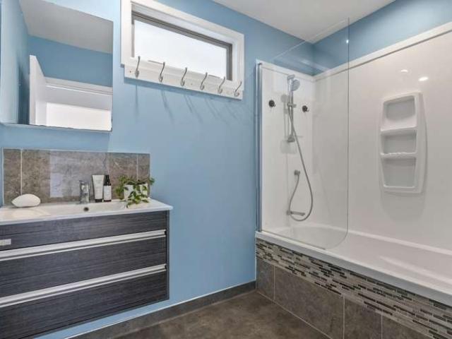 9 Paragon Avenue, Beach Haven, North Shore City