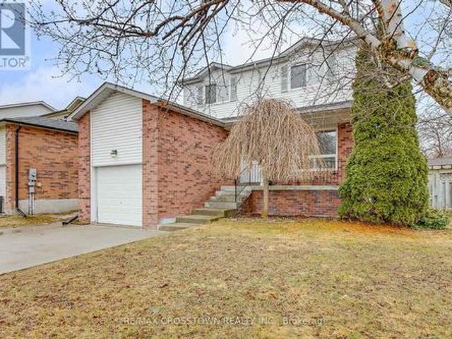 9 Patterson Place, Barrie, ON, L4N 7G9 house for sale | Listing ID S12088 | Royal LePage