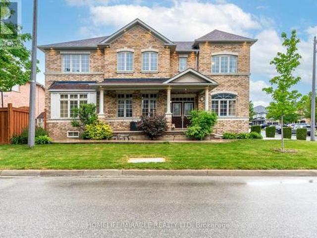9 Peridot Road, Brampton, ON, L6P 0Z6 house for sale | Listing ID W13463 | Royal LePage