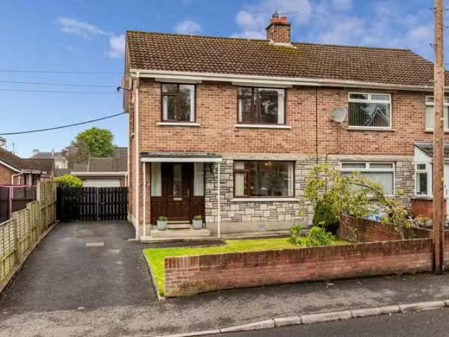 9 Pond Park Crescent
