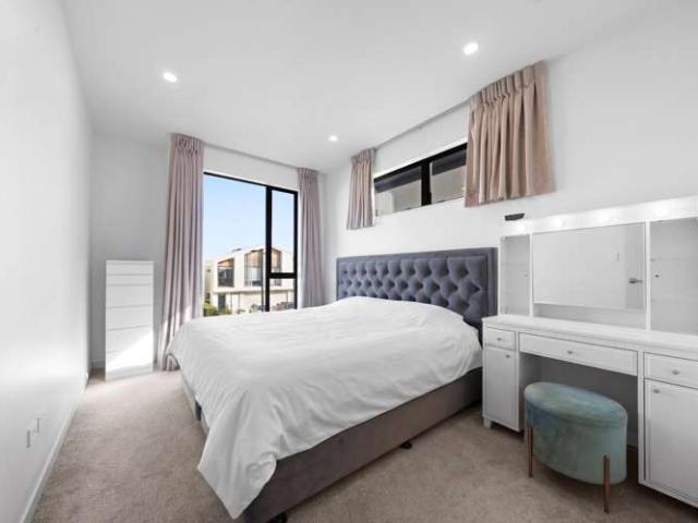 9 Porowha Road, Westgate, Waitakere City