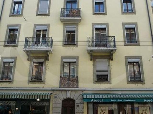 9 Rue des Eaux Vives, 3 Zimmer