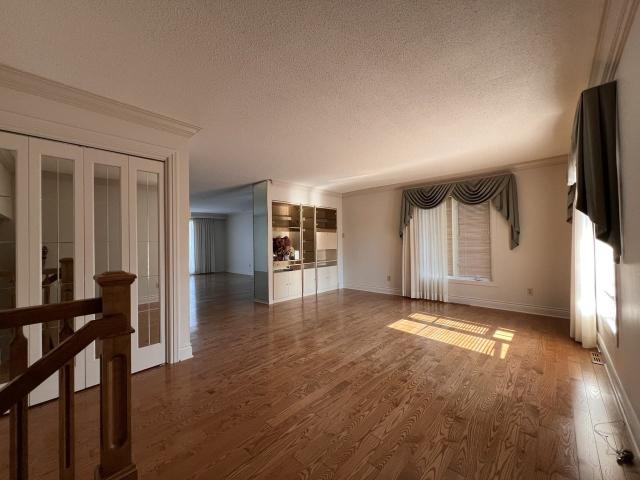 9 rue des Pommiers 5 Bedroom Apartment for Rent at 9 Rue Des Pommiers, Gatineau, QC J9A 3V2 Le Plateau