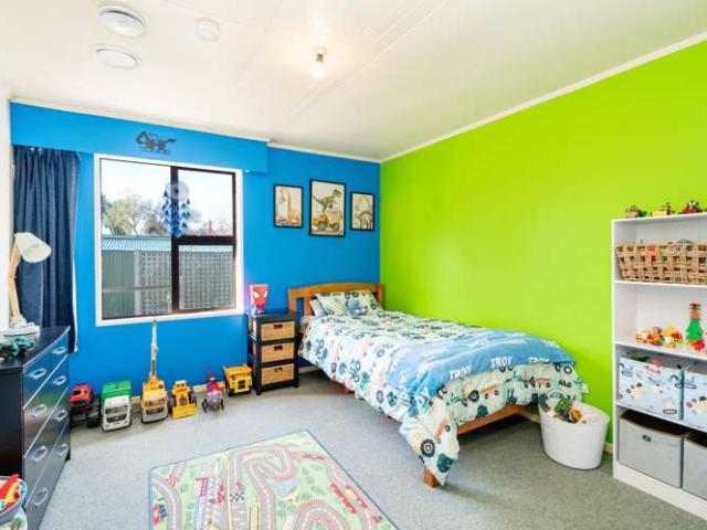 9 Russell Esplanade, Otautau, Southland
