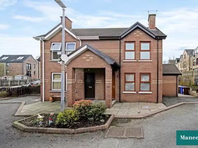 9 Rathmore Court