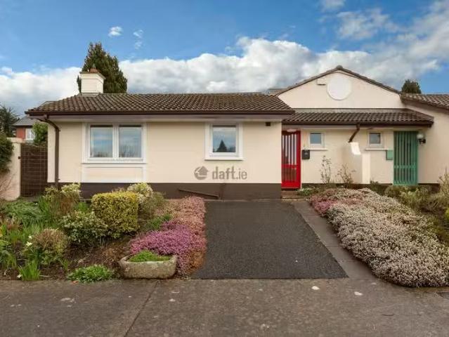 9 Rosslyn Grove, Killarney Road, Bray, Co. Wicklow is for rent