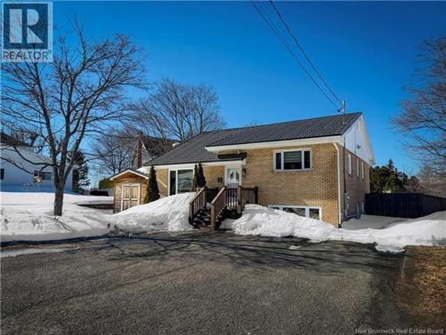 9 Stanley Street, Campbellton, NB, E3N 1G7 house for sale | Listing ID NB135569 | Royal LePage