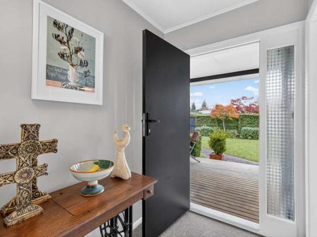 9 Sandwich Road, St Andrews, Hamilton City