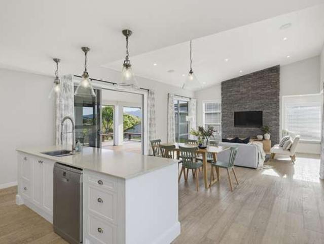 9 Taranui Way, Paraparaumu Beach, Kapiti Coast