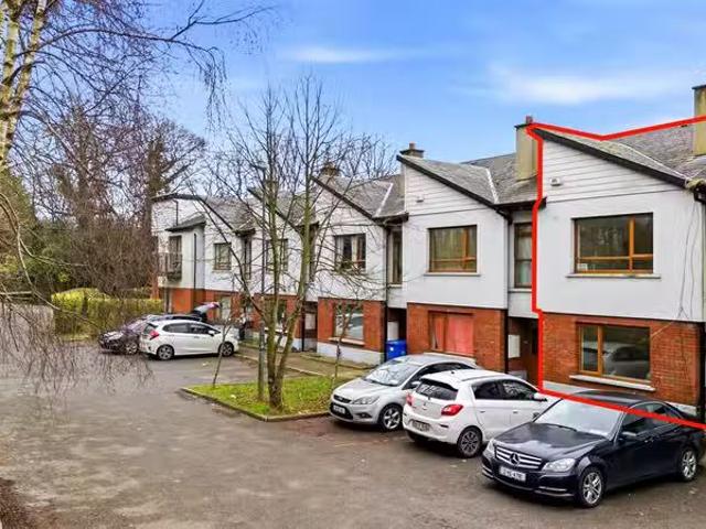 9 The Courtyard, Bohreen Hill, Enniscorthy, Co. Wexford, Y21 K.