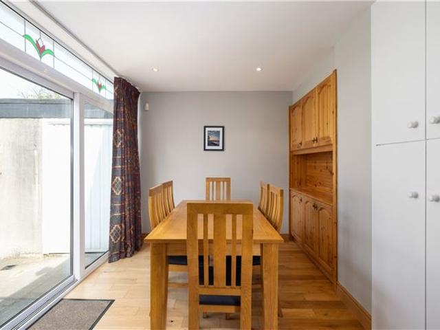 9 The Gables, Ballinteer Road, Ballinteer, Dublin 16 Ed Dempsey & Associates 4928 MyHome. Ie Lettings