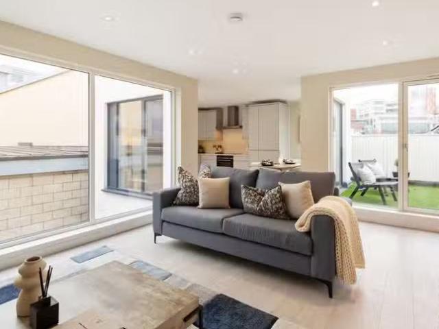 9 The Ropery, South Lotts Road, Ringsend, Dublin 4, D04V4F4 is.