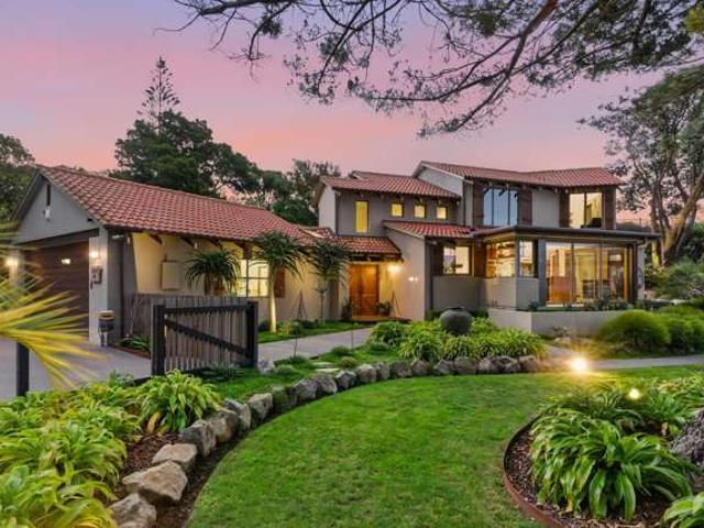9 Thorpe Street, Sumner, Christchurch City