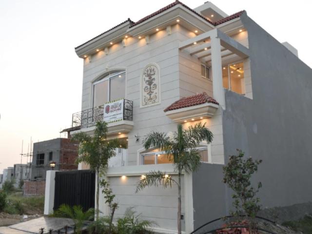 9 Town 5 Marla Brand New designer House for sale Lahore DHA 9 Town ID 77043